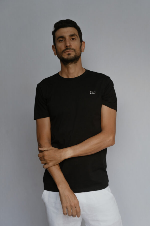 T-SHIRT BÁSICA MASCULINA PRETA